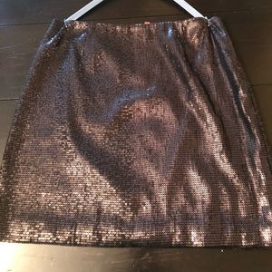 WhiteHouseBlackMarket black sequined skirt size 2